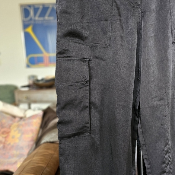 Náti Black Satin Cargo Pants - Picture 2 of 8